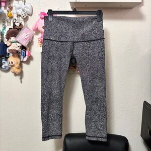 Lululemon High Rise Wunder Under Crop Leggings Size 8